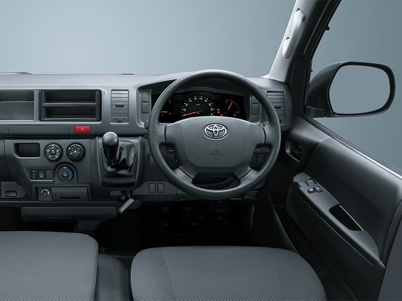 Hiace Commuter -Ergonomic Dashboard (Hiace Commuter)