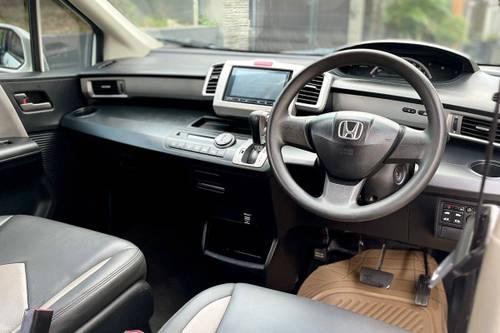 Honda Freed 1726270957649