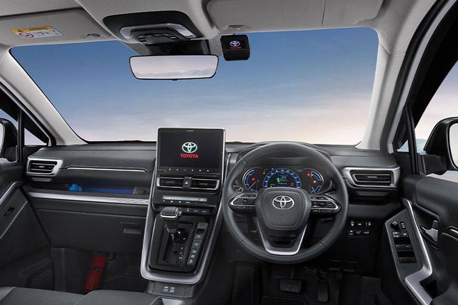 toyota-innova-zenix-hybrid-ev-dashboard-view-621296