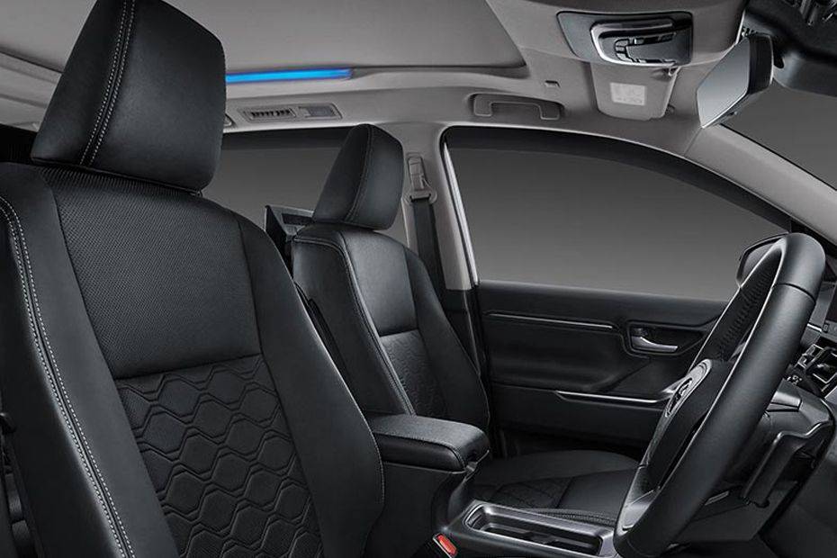 toyota-innova-zenix-hybrid-ev-front-seats-381622